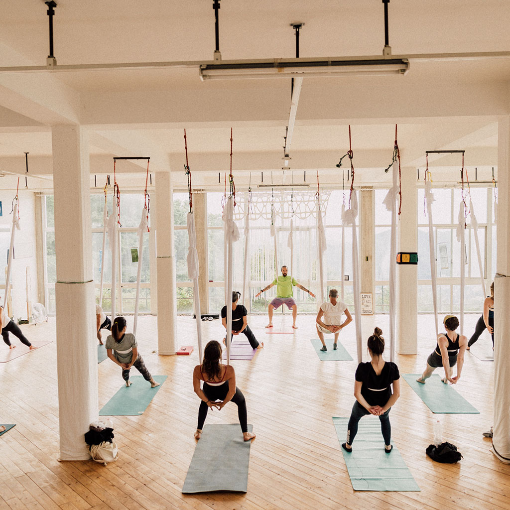 Como Lake Yoga